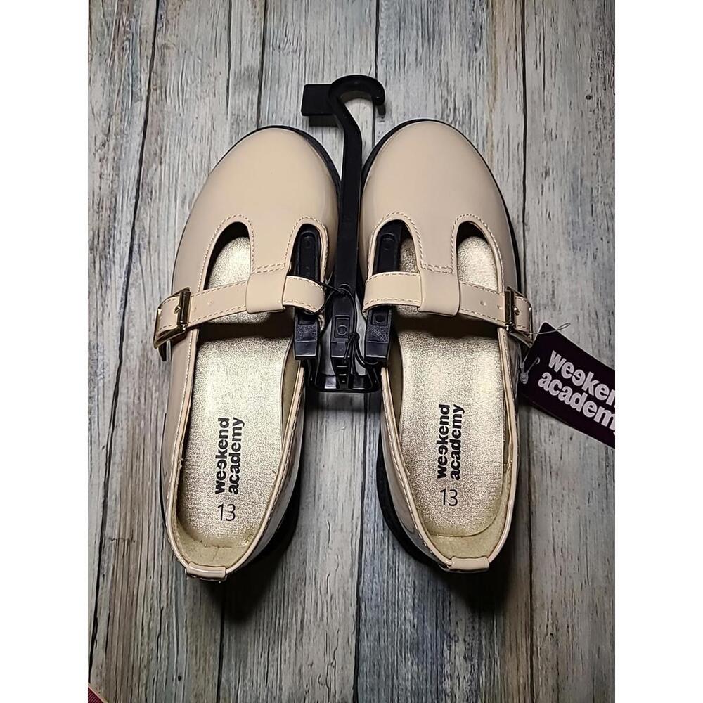 Weekend Academy Size 13 Girls LugSole Mary Jane Shoes With Adjustable Buckle